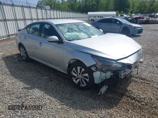 2022 Nissan Altima S z VIN 1N4BL4BV0NN302100, wystawiony jako IAAI lot #42020090 z przebiegiem 70 961 mil mil oraz . Historia ofert i sprzedaży dostępna na DreamBid. Obrazek 1.