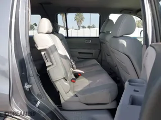 2011 Honda Pilot EX with VIN 5FNYF4H46BB003568, listed as a IAAI auction lot 41762208 with 147,801 mi miles. Bid and sale history available at carsss.com. Image 8.