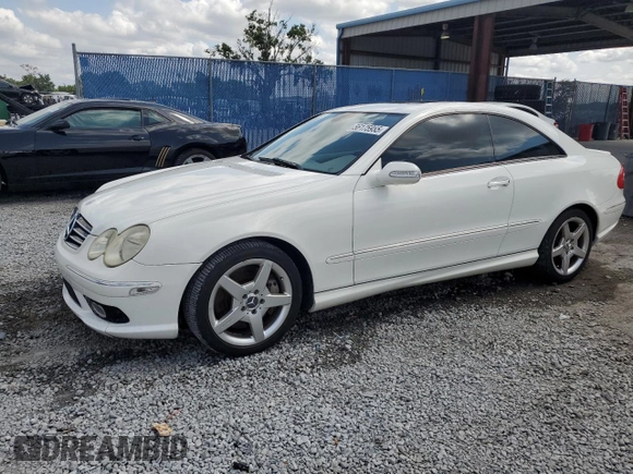 2005 Mercedes-Benz CLK 500 z VIN WDBTJ75J65F132140, wystawiony jako Copart lot #56175955 z przebiegiem 183 347 mil mil oraz Szkoda całkowita • Salvage title. Historia ofert i sprzedaży dostępna na DreamBid. Obrazek 1.