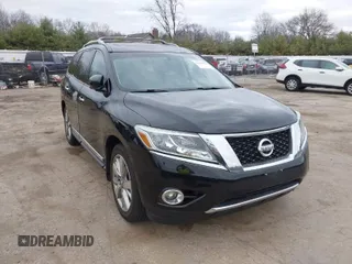 2016 Nissan Pathfinder Platinum with VIN 5N1AR2MM5GC634928, listed as a IAAI auction lot 41821951 with 113,186 mi miles. Bid and sale history available at carsss.com. Image 1.