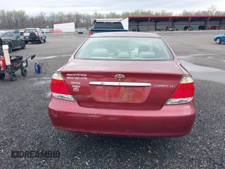 2006 Toyota Camry STD z VIN 4T1BE32K36U165094, wystawiony jako IAAI lot #41920150 z przebiegiem 136 986 mil mil oraz . Historia ofert i sprzedaży dostępna na DreamBid. Obrazek 17.