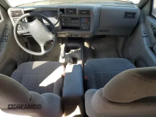 1996 Chevrolet Blazer z VIN 1GNCS13W2T2160393, wystawiony jako Copart lot #70889204 z przebiegiem 118 286 mil mil oraz Czysty tytuł • Clean title. Historia ofert i sprzedaży dostępna na DreamBid. Obrazek 8.