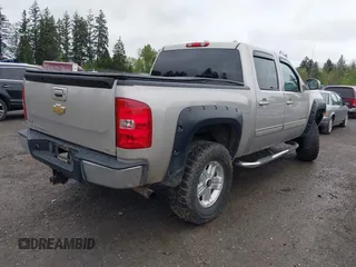 2009 Chevrolet Silverado 1500 LT with VIN 3GCEK23329G261849, listed as a IAAI auction lot 42149453 with 146,253 mi miles and . Bid and sale history available at DreamBid. Image 4.