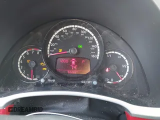 2013 Volkswagen Beetle Fender Edition z VIN 3VWJP7AT8DM674981, wystawiony jako IAAI lot #41685176 z przebiegiem 65 283 mil mil oraz . Historia ofert i sprzedaży dostępna na DreamBid. Obrazek 7.