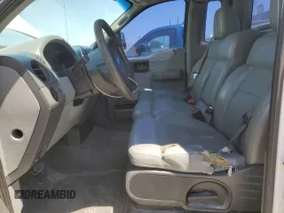 2006 Ford F-150 XL z VIN 1FTRF12226NA29215, wystawiony jako Copart lot #52952695 z przebiegiem 2 939 859 mil mil oraz Szkoda całkowita • Salvage title. Historia ofert i sprzedaży dostępna na DreamBid. Obrazek 7.