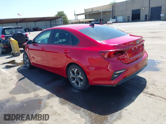 2020 Kia Forte LXS z VIN 3KPF24AD2LE248291, wystawiony jako IAAI lot #42084121 z przebiegiem 58 169 mil mil oraz . Historia ofert i sprzedaży dostępna na DreamBid. Obrazek 3.