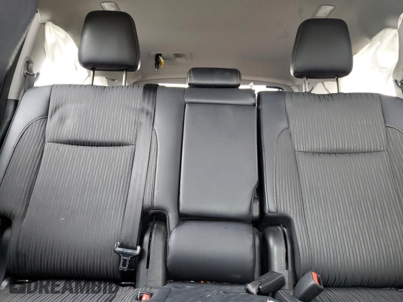 2018 Toyota Highlander LE z VIN 5TDBZRFHXJS907286, wystawiony jako Copart lot #54560925 z przebiegiem 77 868 mil mil oraz Szkoda całkowita • Salvage title. Historia ofert i sprzedaży dostępna na DreamBid. Obrazek 10.