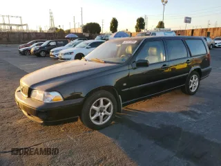 2000 Volvo V70 with VIN YV1LW61J7Y2652291, listed as a Copart auction lot 80141284 with 191,636 mi miles and Salvage Title. Bid and sale history available at carsss.com. Image 1.