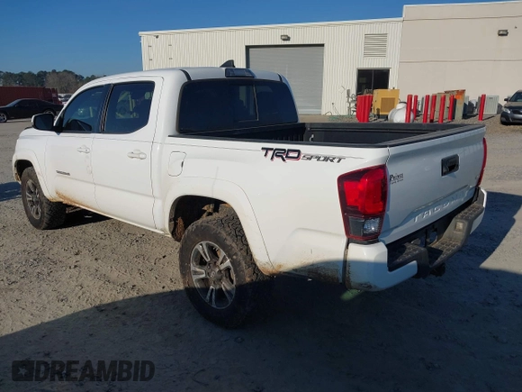 2018 Toyota Tacoma SR5 with VIN 3TMAZ5CN4JM062272, listed as a IAAI auction lot 41671472 with 114,566 mi miles and . Bid and sale history available at DreamBid. Image 3.