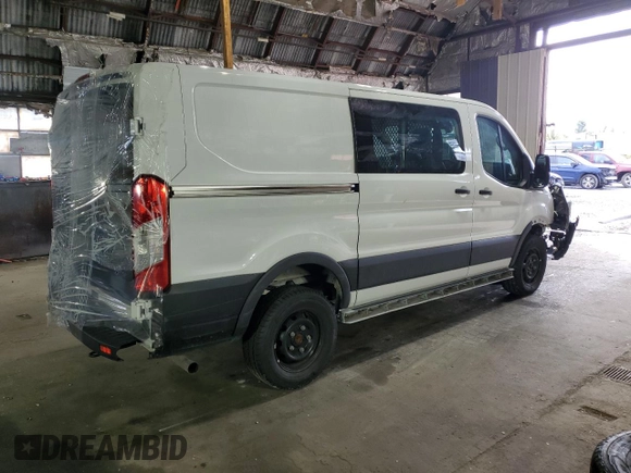 2024 Ford Transit Cargo with VIN 1FTBR1Y8XRKA71416, listed as a Copart auction lot 54745785 with 9,208 mi miles and Clean Title. Bid and sale history available at DreamBid. Image 3.
