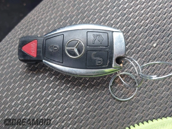 2015 Mercedes-Benz GLA 250 z VIN WDCTG4GB7FJ036868, wystawiony jako IAAI lot #41683576 z przebiegiem 100 975 mil mil oraz . Historia ofert i sprzedaży dostępna na DreamBid. Obrazek 11.