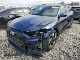 2022 Audi e-tron Premium with VIN WA1AAAGE0NB023700, listed as a Copart auction lot 43821515 with 39,685 mi miles and Salvage Title. Bid and sale history available at carsss.com. Image 1.