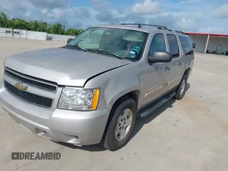 2007 Chevrolet Suburban LT with VIN 3GNFC16037G199184, listed as a IAAI auction lot 42666370 with 259,929 mi miles and . Bid and sale history available at DreamBid. Image 6.