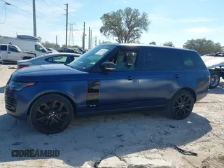 2021 Land Rover Range Rover z VIN SALGS5SE9MA440788, wystawiony jako IAAI lot #41441609 z przebiegiem 15 850 mil mil oraz . Historia ofert i sprzedaży dostępna na DreamBid. Obrazek 14.