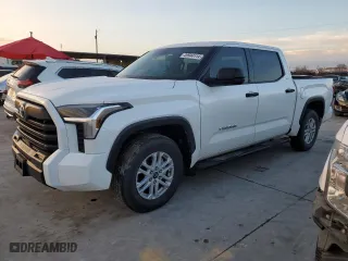 2022 Toyota Tundra 2WD SR5 with VIN 5TFLA5AB9NX004666, listed as a Copart auction lot 39944114 with 86,720 mi miles. Bid and sale history available at carsss.com. Image 1.