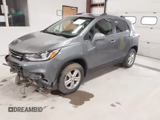 2019 Chevrolet Trax LT with VIN KL7CJPSB8KB937572, listed as a IAAI auction lot 42032722 with 103,132 mi miles. Bid and sale history available at carsss.com. Image 2.