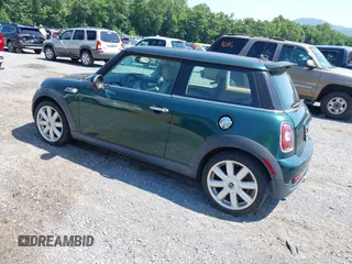 2007 MINI Hardtop S z VIN WMWMF73547TL83771, wystawiony jako IAAI lot #42683154 z przebiegiem 137 360 mil mil oraz . Historia ofert i sprzedaży dostępna na DreamBid. Obrazek 3.