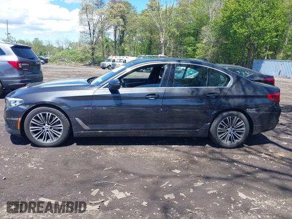 2019 BMW 5 Series 530i xDrive с VIN WBAJA7C58KG909998, выставлен на аукционе IAAI как лот 42203841 с пробегом 132 313 миль миль и . История ставок и продаж доступна на DreamBid. Изображение 14.