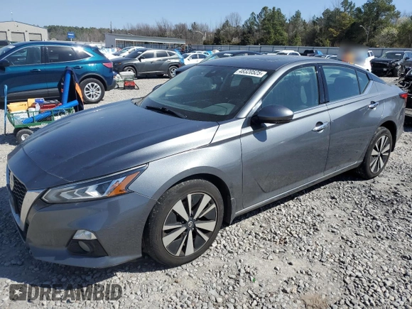 2019 Nissan Altima SL with VIN 1N4BL4EW7KC184302, listed as a Copart auction lot 48320525 with 110,981 mi miles and Salvage Title. Bid and sale history available at carsss.com. Image 1.