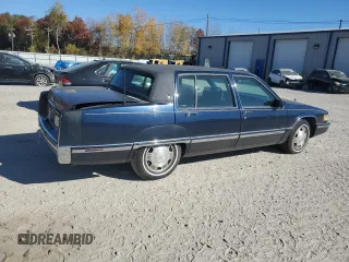 1992 Cadillac Fleetwood z VIN 1G6CB53B4N4301200, wystawiony jako Copart lot #71384554 z przebiegiem 115 430 mil mil oraz Tytuł czysty. Historia ofert i sprzedaży dostępna na DreamBid. Obrazek 3.