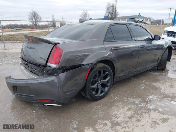 2021 Chrysler 300 with VIN 2C3CCABG1MH626523, listed as a IAAI auction lot 41500719 with NaN miles. Bid and sale history available at carsss.com. Image 4.