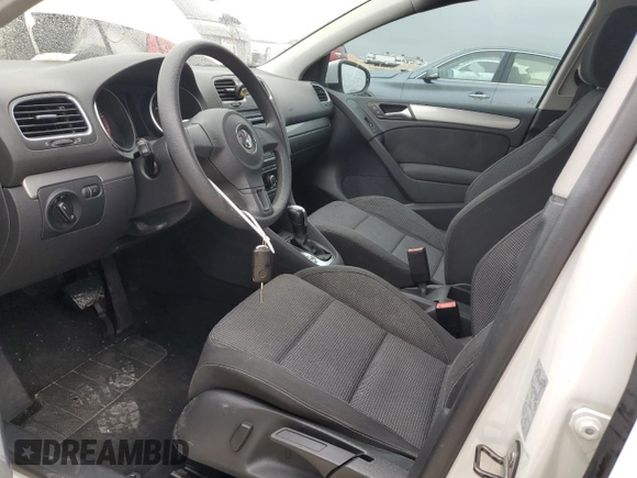 2012 Volkswagen Golf w/Conv & Sunroof z VIN WVWDB7AJ5CW165216, wystawiony jako Copart lot #84391624 z przebiegiem 38 886 mil mil oraz Szkoda całkowita • Salvage title. Historia ofert i sprzedaży dostępna na DreamBid. Obrazek 7.