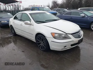 2007 Acura RL Tech Pkg with VIN JH4KB16647C004726, listed as a IAAI auction lot 41440758 with 170,879 mi miles. Bid and sale history available at carsss.com. Image 1.