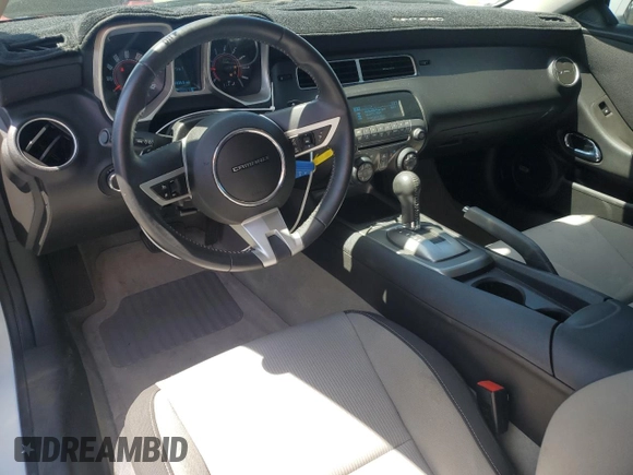 2011 Chevrolet Camaro 1LT with VIN 2G1FB1ED2B9129123, listed as a Copart auction lot 57298145 with 28,020 mi miles and Salvage title. Bid and sale history available at DreamBid. Image 8.