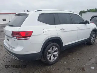 2018 Volkswagen Atlas Launch Edition with VIN 1V2BR2CA2JC512016, listed as a IAAI auction lot 42252569 with 130,628 mi miles and . Bid and sale history available at DreamBid. Image 4.