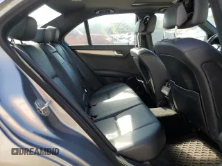 2013 Mercedes-Benz C 300 Sport с VIN WDDGF8AB8DR297960, выставлен на аукционе Copart как лот 61565455 с пробегом 72 818 миль миль и Списание • Salvage title. История ставок и продаж доступна на DreamBid. Изображение 10.