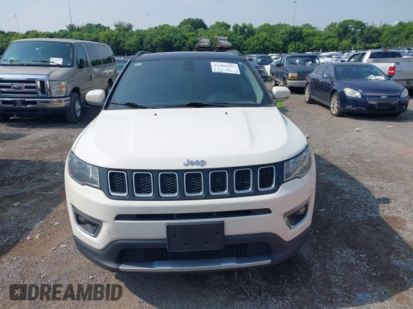 2018 Jeep Compass Limited z VIN 3C4NJCCB6JT308974, wystawiony jako IAAI lot #42468367 z przebiegiem 137 289 mil mil oraz . Historia ofert i sprzedaży dostępna na DreamBid. Obrazek 12.