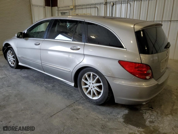 2007 Mercedes-Benz R-Class 3.5L with VIN 4JGCB65E17A038187, listed as a Copart auction lot 70896134 with 9,338 mi miles and Salvage Title. Bid and sale history available at carsss.com. Image 2.
