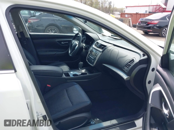 2016 Nissan Altima SL with VIN 1N4AL3AP1GC201767, listed as a IAAI auction lot 42050266 with 120,652 mi miles and . Bid and sale history available at carsss.com. Image 5.