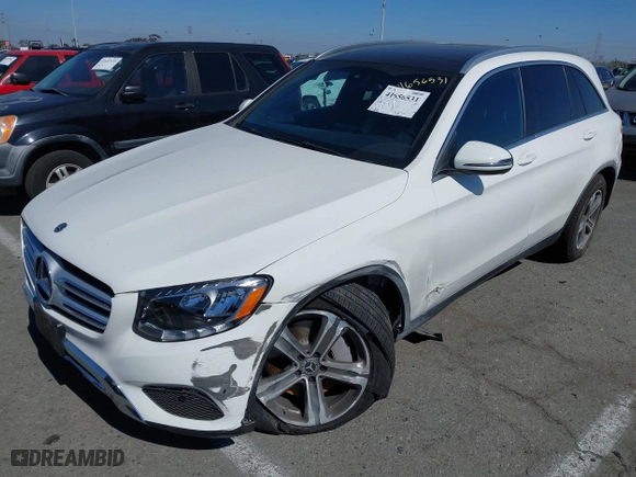 2018 Mercedes-Benz GLC with VIN WDC0G4JB1JV054358, listed as a IAAI auction lot 41656531 with 74,992 mi miles. Bid and sale history available at carsss.com. Image 17.