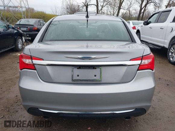 2014 Chrysler 200 LX with VIN 1C3CCBAG6EN171152, listed as a IAAI auction lot 40937790 with 141,865 mi miles. Bid and sale history available at carsss.com. Image 16.