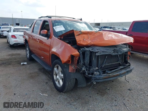 2008 Chevrolet Avalanche LTZ z VIN 3GNEC12J48G216702, wystawiony jako IAAI lot #41753596 z przebiegiem 299 925 mil mil oraz . Historia ofert i sprzedaży dostępna na DreamBid. Obrazek 1.