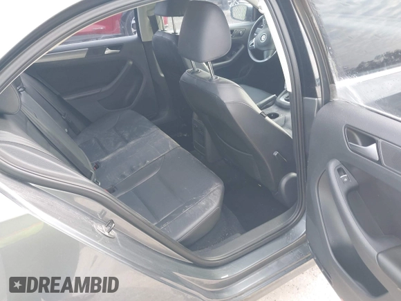 2014 Volkswagen Jetta TDI with VIN 3VWLL7AJ0EM386019, listed as a IAAI auction lot 42229260 with 122,858 mi miles and . Bid and sale history available at DreamBid. Image 8.