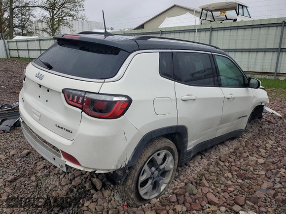 2019 Jeep Compass Limited z VIN 3C4NJDCB0KT599043, wystawiony jako Copart lot #56011245 z przebiegiem Nie podano mil oraz Szkoda całkowita • Salvage title. Historia ofert i sprzedaży dostępna na DreamBid. Obrazek 3.