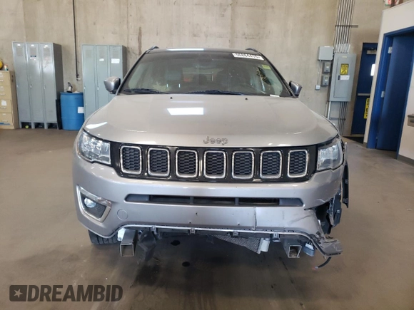 2020 Jeep Compass Limited with VIN 3C4NJCCB4LT194010, listed as a Copart auction lot 56884415 with 100,877 mi miles and Clean title. Bid and sale history available at DreamBid. Image 5.