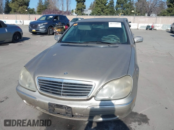 2000 Mercedes-Benz S 320/430/500 z VIN WDBNG70J9YA044313, wystawiony jako IAAI lot #41773427 z przebiegiem Nie podano mil oraz . Historia ofert i sprzedaży dostępna na DreamBid. Obrazek 6.