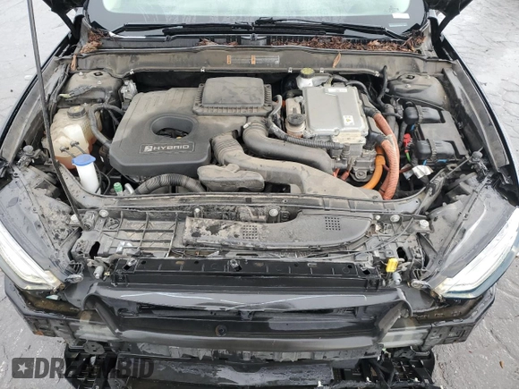 2018 Ford Fusion SE z VIN 3FA6P0LU9JR185726, wystawiony jako Copart lot #55471585 z przebiegiem 76 651 mil mil oraz Szkoda całkowita • Salvage title. Historia ofert i sprzedaży dostępna na DreamBid. Obrazek 11.