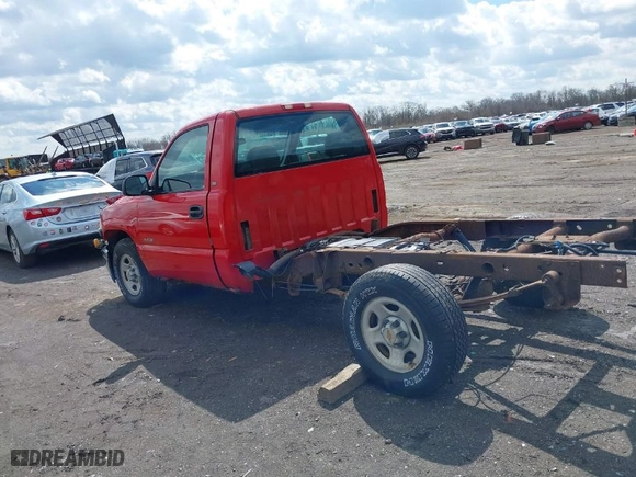 2002 Chevrolet Silverado 1500 with VIN 1GCEC14W22Z103016, listed as a IAAI auction lot 41843738 with 285,123 mi miles. Bid and sale history available at carsss.com. Image 3.