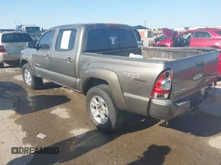 2013 Toyota Tacoma PreRunner z VIN 5TFJU4GN3DX040992, wystawiony jako IAAI lot #42022841 z przebiegiem 159 474 mil mil oraz . Historia ofert i sprzedaży dostępna na DreamBid. Obrazek 3.