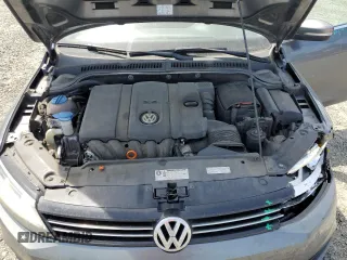 2013 Volkswagen Jetta SE with VIN 3VWDP7AJXDM281723, listed as a Copart auction lot 57235725 with 128,157 mi miles and Salvage title. Bid and sale history available at DreamBid. Image 11.