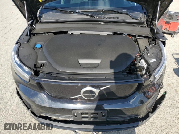 2021 Volvo XC40 z VIN YV4ED3UR2M2567418, wystawiony jako Copart lot #54073465 z przebiegiem 20 221 mil mil oraz Szkoda całkowita • Salvage title. Historia ofert i sprzedaży dostępna na DreamBid. Obrazek 11.
