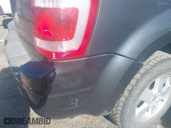 2008 Ford Escape XLT с VIN 1FMCU03138KB89857, выставлен на аукционе IAAI как лот 42000842 с пробегом 178 565 миль миль и . История ставок и продаж доступна на DreamBid. Изображение 13.