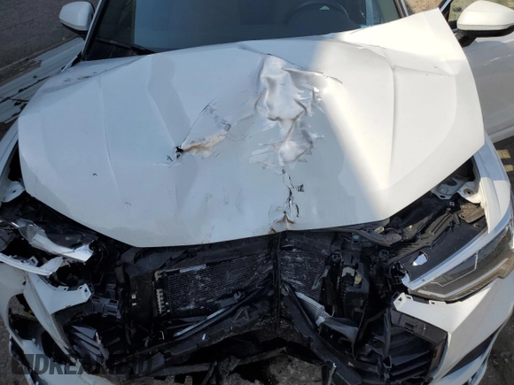 2019 Audi Q3 S line Premium Plus with VIN WA1EECF37K1086389, listed as a Copart auction lot 52567585 with 53,362 mi miles and Salvage Title. Bid and sale history available at carsss.com. Image 13.