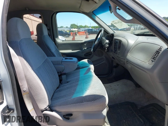 1997 Ford F-250 with VIN 2FTFX28L1VCA39065, listed as a IAAI auction lot 42391568 with 260,397 mi miles and . Bid and sale history available at DreamBid. Image 5.