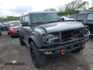 2022 Ford Bronco with VIN 1FMEE5DP4NLA83591, listed as a IAAI auction lot 42016765 with 40,554 mi miles. Bid and sale history available at carsss.com. Image 1.