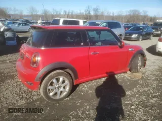 2007 MINI Hardtop S with VIN WMWMF73507TL92600, listed as a Copart auction lot 49324375 with 131,178 mi miles and Clean Title. Bid and sale history available at DreamBid. Image 3.